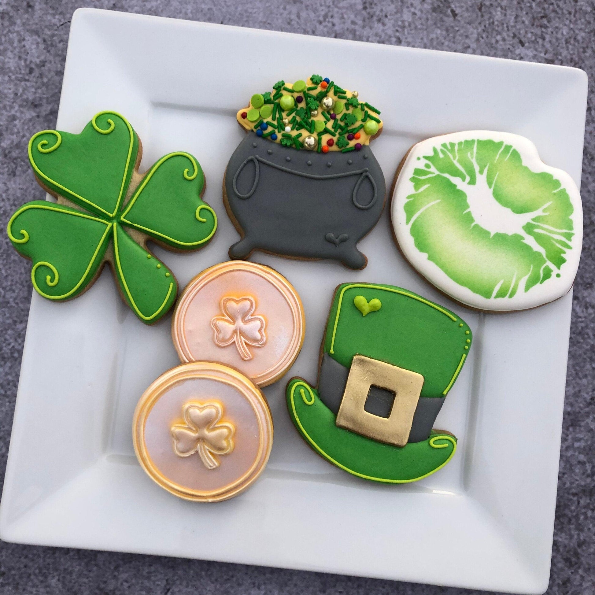 Kiss Me, I'm Irish // All-levels class with airbrushing  ******* MARCH 8th * ( Glendale CA ) - Designer Cookies ® STUDIO