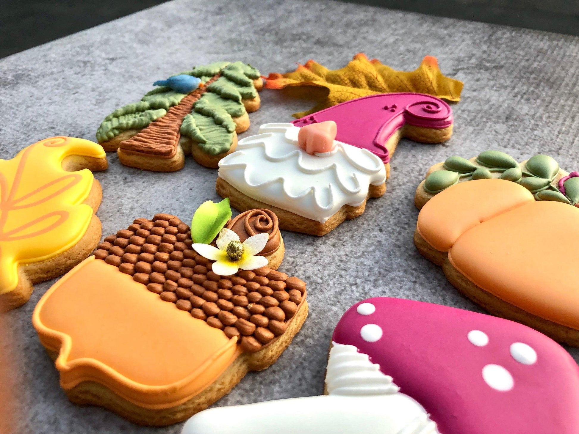 Fall Woodlands // Advanced beginner class * SEPTEMBER 15th * - Designer Cookies ® STUDIO